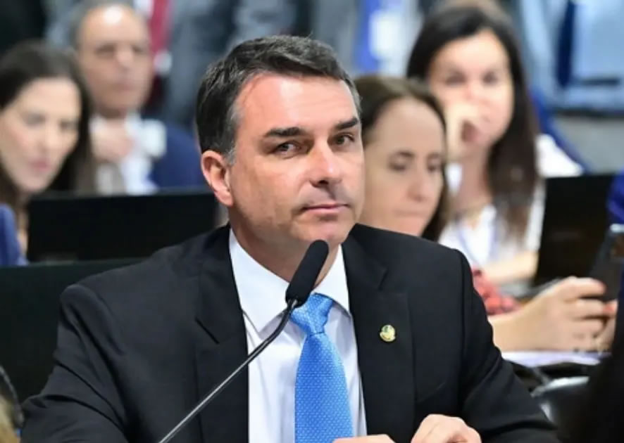 🚨 Flávio Bolsonaro endurece discurso contra facções: “Serão presos ou neutralizados”