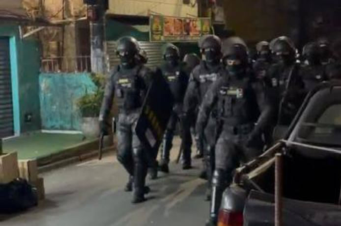 🚨 Tiroteios em Paraisópolis deixam homem baleado e ônibus atingido por disparos