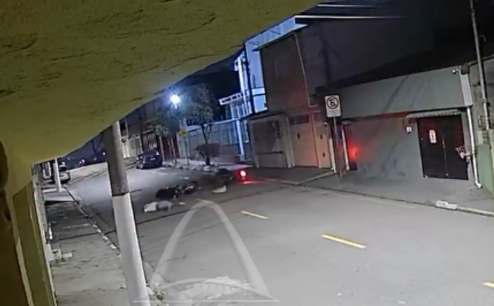 🚨 Colisão entre duas motocicletas deixa vítimas feridas em Osasco