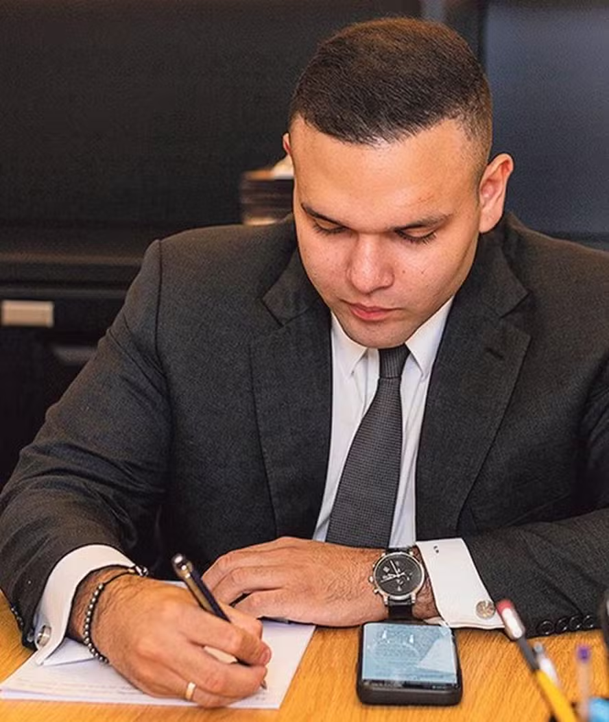 ⚖️📱 FILHO DE NUNES MARQUES É CITADO EM MENSAGENS DE VORCARO E GANHA DESTAQUE POR RÁPIDA ASCENSÃO NA ADVOCACIA