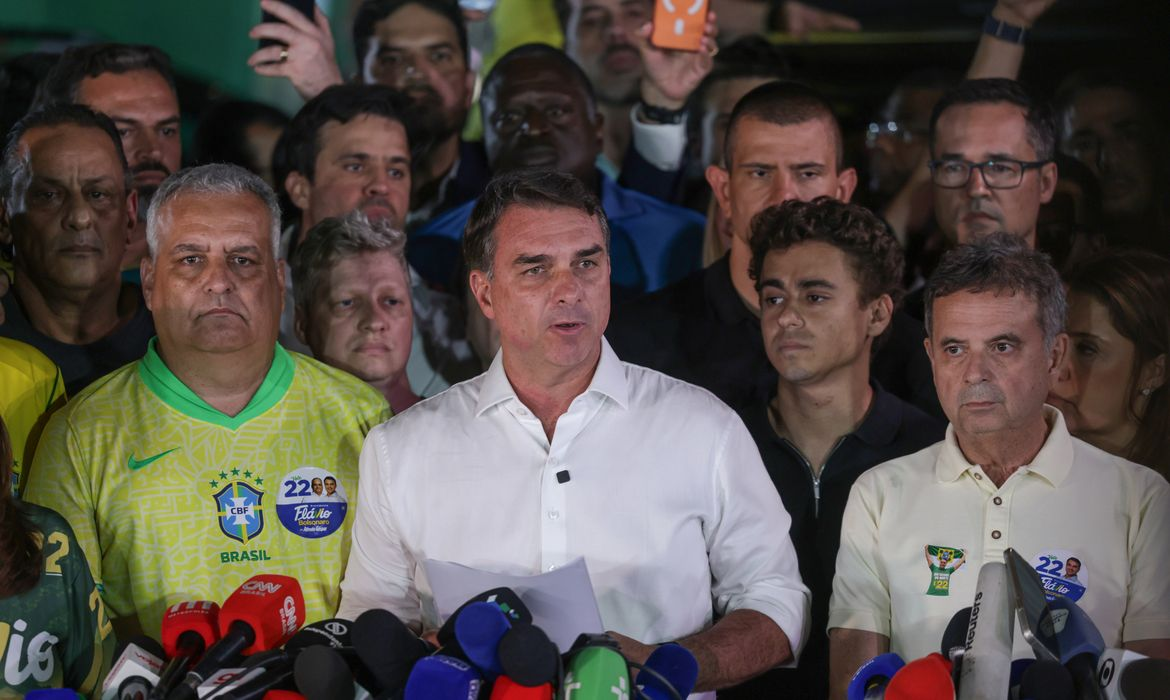 🗳️ Flávio Bolsonaro rejeita resultado da eleição e anuncia pedido de anulação do pleito