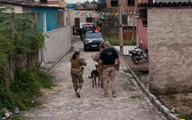 🚔 Polícia Federal Deflagra Operação Integrada Contra Facções Criminosas em 14 Estados