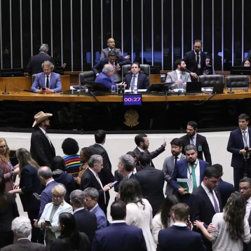 🗳️ Janela partidária termina e redefine forças na Câmara dos Deputados