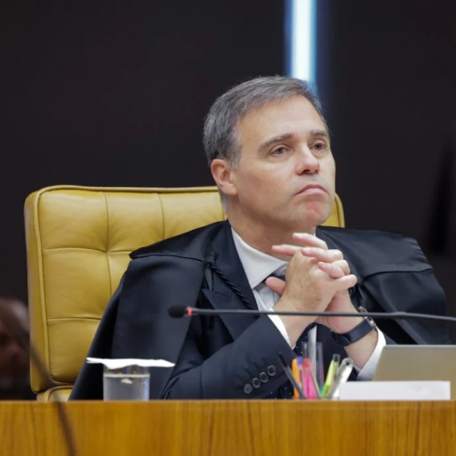 🏛️ PF aciona AGU contra decisões de André Mendonça em investigação do INSS