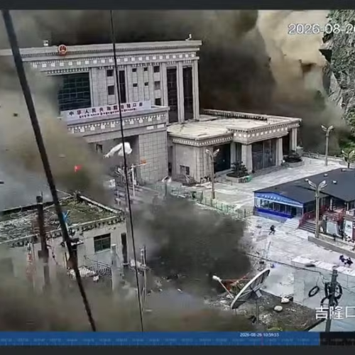 🌏 DESLIZAMENTO DE TERRA DEVASTA PORTO NA FRONTEIRA ENTRE NEPAL E TIBETE