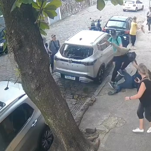 🚨 Turista alemão fica ferido ao reagir a assalto em Santa Teresa, no Rio