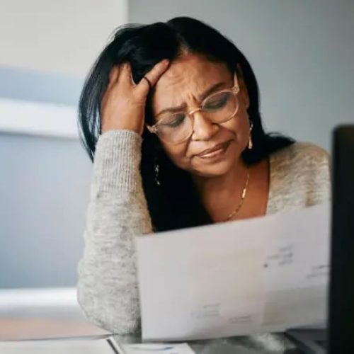 📉 Aumento do custo de vida impulsiona endividamento e pressiona famílias brasileiras