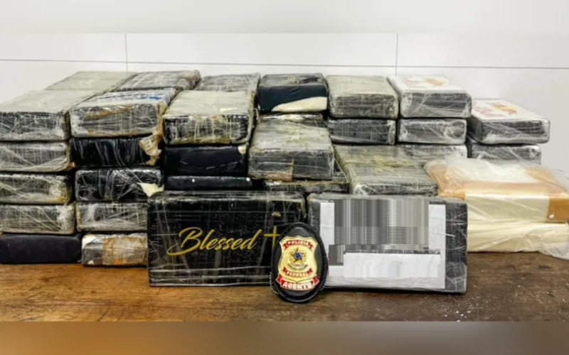 🚨 FUNCIONÁRIO DO AEROPORTO DE GUARULHOS É PRESO COM 70 KG DE COCAÍNA EM VOO INTERNACIONAL