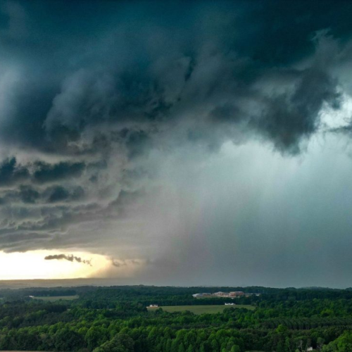 🌧️🚨 FRENTE FRIA AVANÇA PELO BRASIL E DEIXA SEIS ESTADOS SOB ALERTA PARA TEMPORAIS