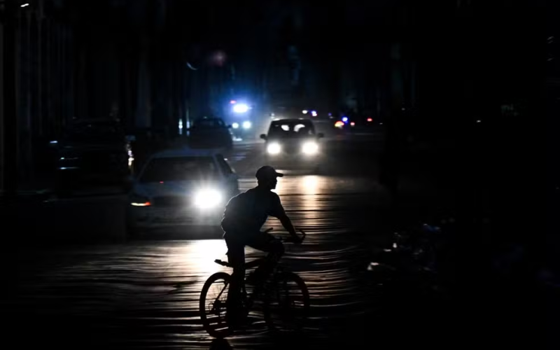 🌎⚡ Cuba enfrenta novo apagão nacional após colapso total da rede elétrica