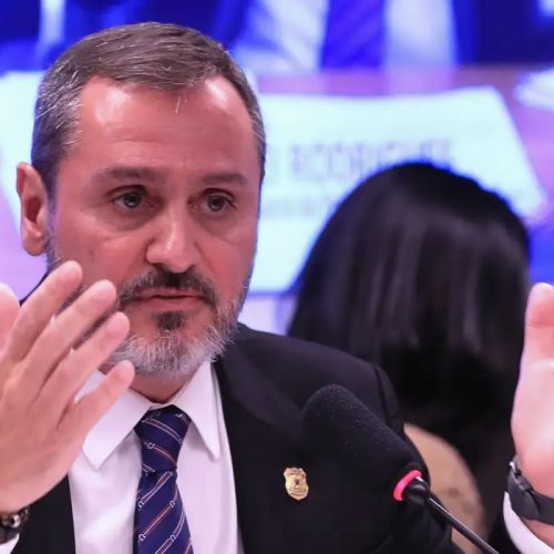 ⚖️ PF retira credenciais de agente dos EUA no Brasil após medida semelhante contra delegado brasileiro