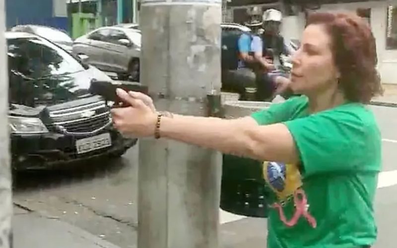 ⚖️ Justiça determina prisão de jornalista que foi perseguido por Carla Zambelli em 2022