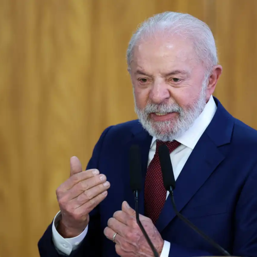 🏛️ Política: Evento do governo com agricultores gera debate sobre tom político