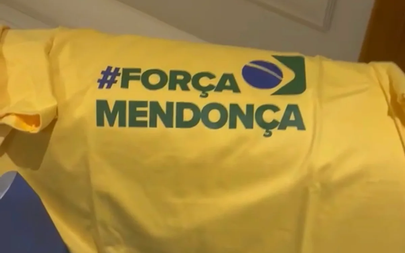 🇧🇷 Prefeito de São Paulo distribui camisetas de apoio a André Mendonça em ato de 7 de Setembro
