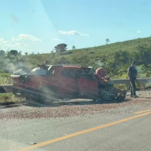 📰💥 Acidente na BR-422 deixa três jovens mortas após carro colidir com caminhonete no Pará