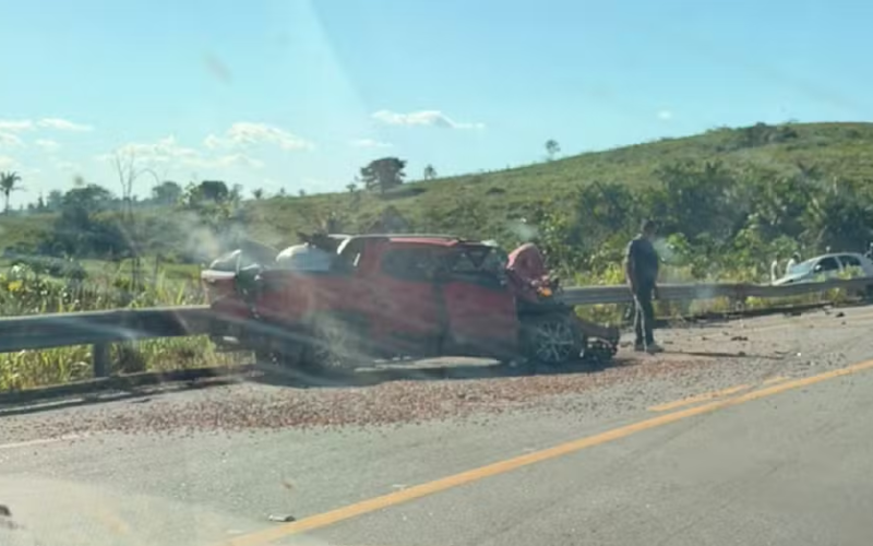 📰💥 Acidente na BR-422 deixa três jovens mortas após carro colidir com caminhonete no Pará