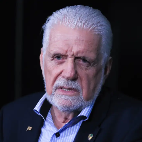 📰 Saída de Jaques Wagner da liderança do governo no Senado abre articulações na base