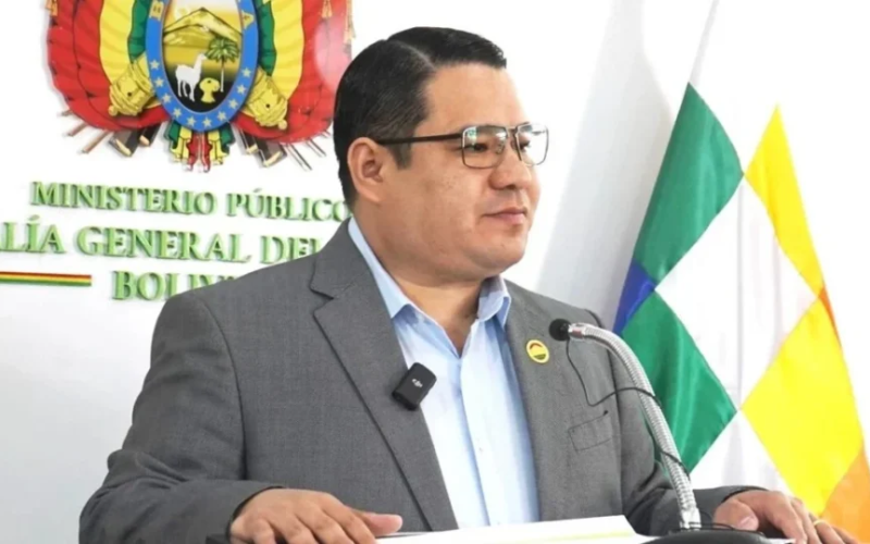🇧🇴🚨 PROCURADOR-GERAL DA BOLÍVIA, ROGER MARIACA, É PRESO EM OPERAÇÃO POLICIAL