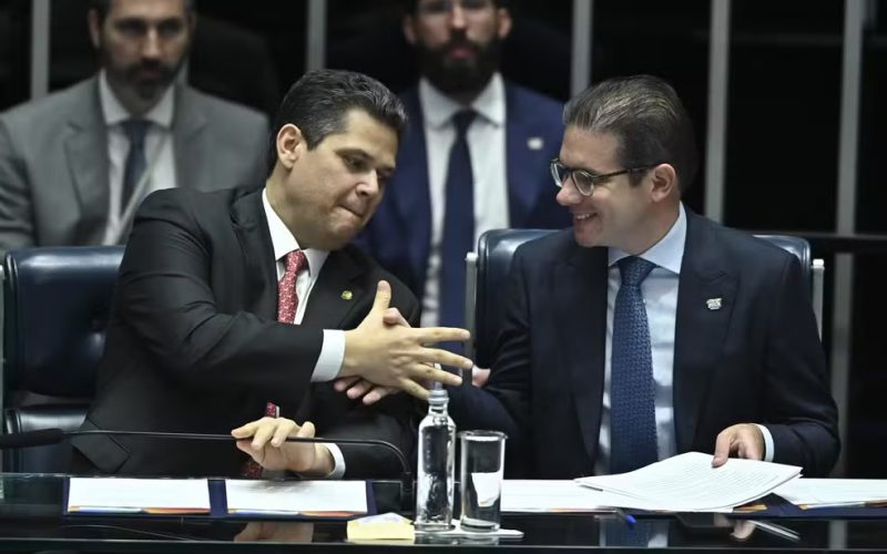 🏛️🗳️ AVANÇO DO PL E DAS BANCADAS DE DIREITA ALTERA DISPUTA PELAS PRESIDÊNCIAS DA CÂMARA E DO SENADO EM 2027