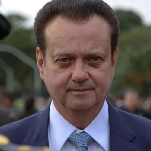 🏛️ Kassab sinaliza preferência por Caiado e alfineta Flávio em meio à disputa na direita
