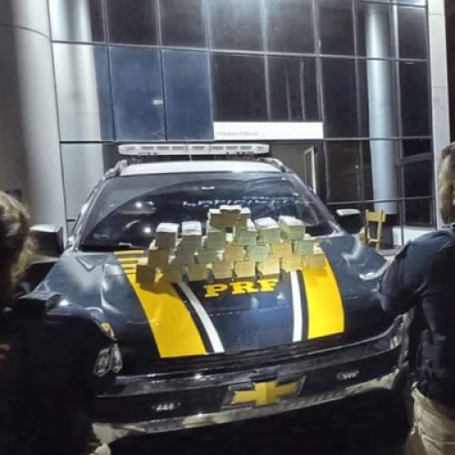 ⚖️ Polícia apreende R$ 746 mil em carro; passageiro cita reunião do Podemos