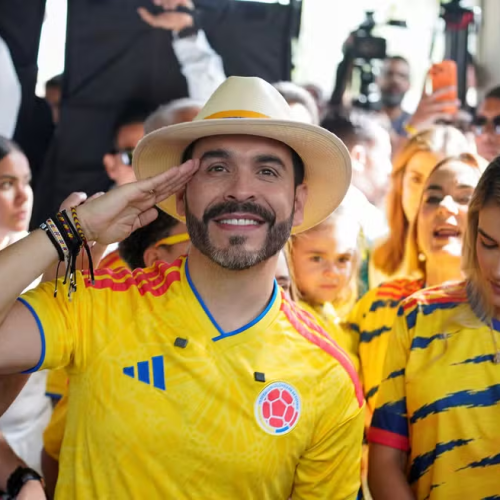 🇨🇴 COLÔMBIA: Abelardo de la Espriella toma posse com promessa de endurecer combate ao crime e aproximar país dos EUA