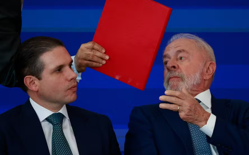 🕒 Após reunião com Lula, Hugo Motta confirma PEC para acabar com escala 6×1 e reduzir jornada para 40 horas