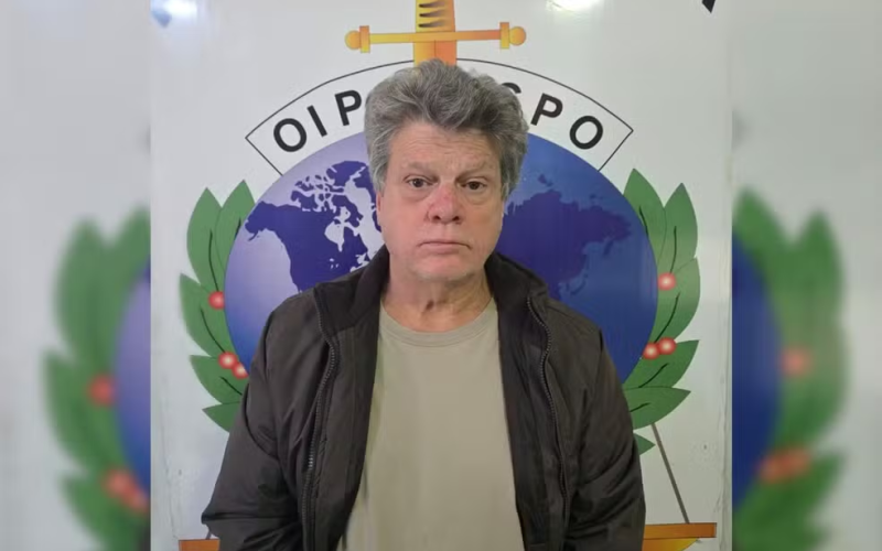 🚨 Chefe do PCC foragido há seis anos é preso na Bolívia após operação conjunta da PF