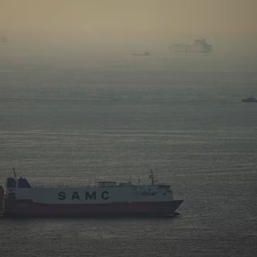Países da OTAN e aliados preparam iniciativa para reabrir o Estreito de Ormuz