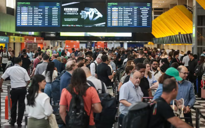 ✈️ Economia e Viagens: Alta do combustível pressiona setor aéreo e pode elevar preço das passagens