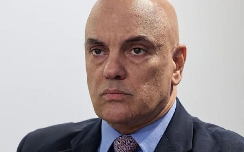 ⚖️ Debate Jurídico: Críticas à concentração de funções em inquéritos conduzidos por Alexandre de Moraes seguem repercutindo