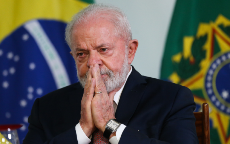 📊 Política: Pesquisa mostra desaprovação ao governo Lula em 50%, aponta PoderData/AYA
