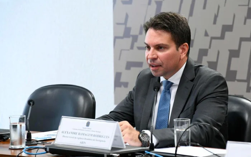 ⚖️ Política e Justiça: Detenção de Alexandre Ramagem nos EUA é reportada por veículos brasileiros