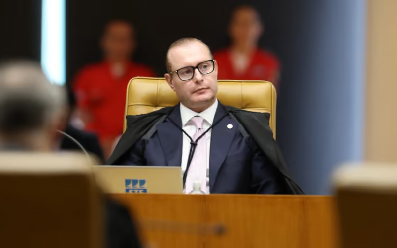 ⚖️🗳️ CRISTIANO ZANIN TOMA POSSE NO TSE A TRÊS DIAS DO 1º TURNO DAS ELEIÇÕES