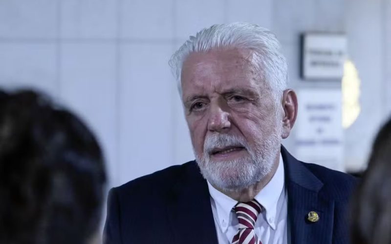 🏛️ Jaques Wagner Diz que Dólares Apreendidos pela PF São de Diárias do Senado e Afirma Ter Recebido Apoio de Lula