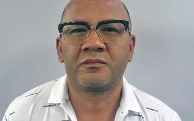 🚔🔫 PF PRENDE NO SURINAME SUSPEITO DE FORNECER ARMAS AO COMANDO VERMELHO EM OPERAÇÃO CONTRA CRIME ORGANIZADO