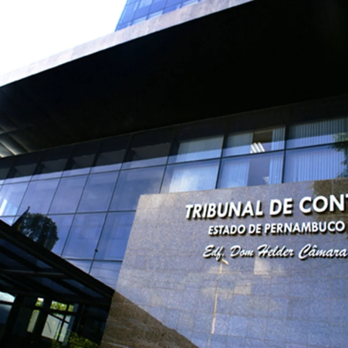 🏛️ Auditoria Aponta Possível Prejuízo de R$ 16 Milhões em Contratos da Educação na Gestão João Campos