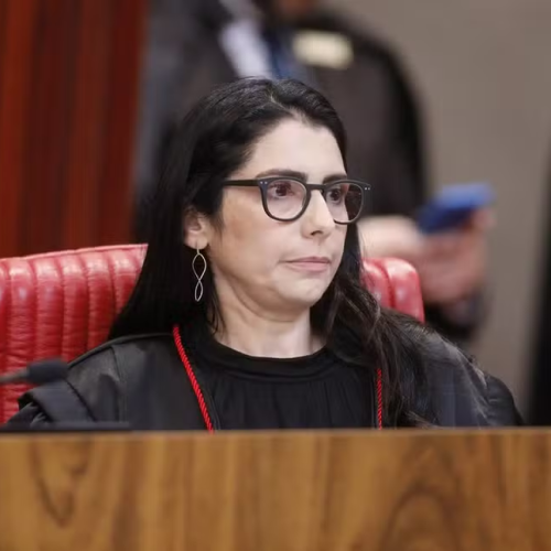 ⚖️🗳️ MINISTRA DO TSE VETA PÚLPITO VAZIO DE LULA EM DEBATE DA GLOBO