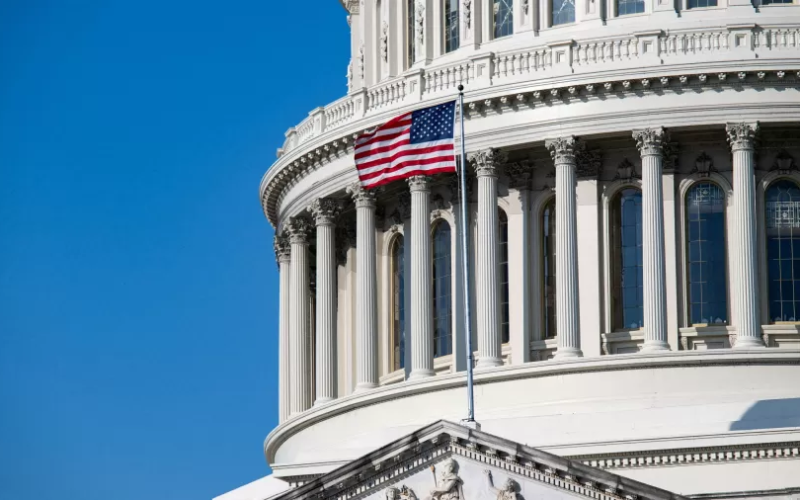 🚨 Tiroteio em Washington deixa integrante da Guarda Nacional e suspeito feridos perto do Capitólio