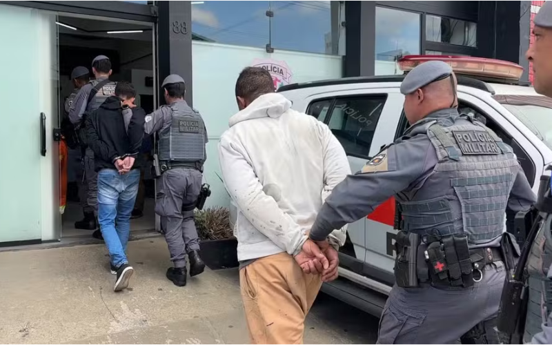 🚔 Homem sequestrado é encontrado amarrado no porta-malas de carro na Mogi-Dutra; três suspeitos são presos