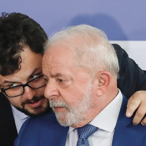 📰 PF encontra mensagem enviada a ex-chefe de gabinete de Lula com documento sobre possível compra de canabidiol pelo SUS