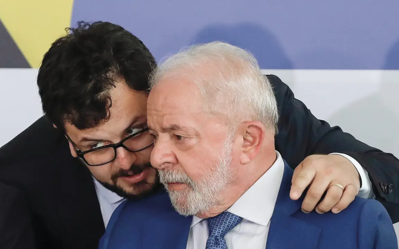 📰 PF encontra mensagem enviada a ex-chefe de gabinete de Lula com documento sobre possível compra de canabidiol pelo SUS