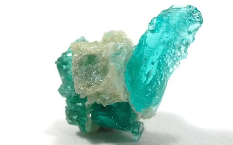 💎 Tesouro Brasileiro: Turmalina Paraíba está entre as pedras mais raras e valiosas do mundo