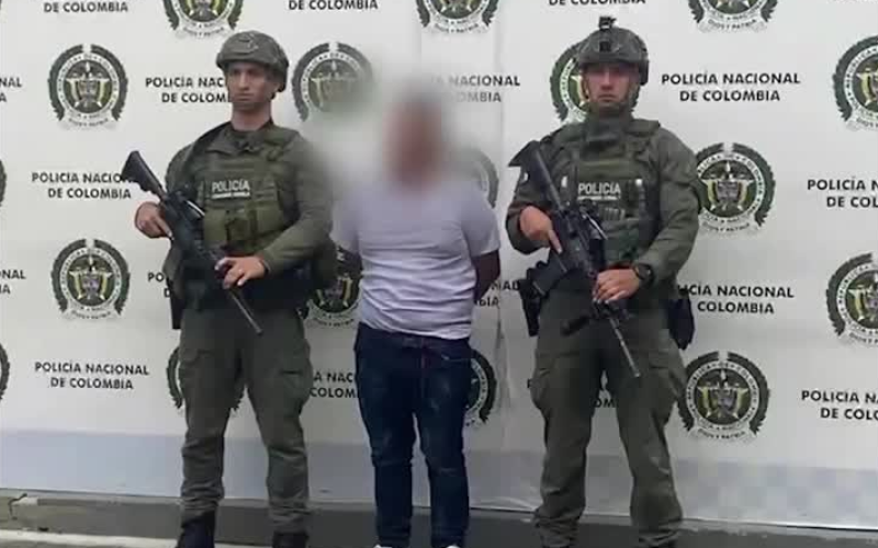 🚨 Internacional: Colômbia prende suspeito ligado a ataque com explosivos que deixou 20 mortos