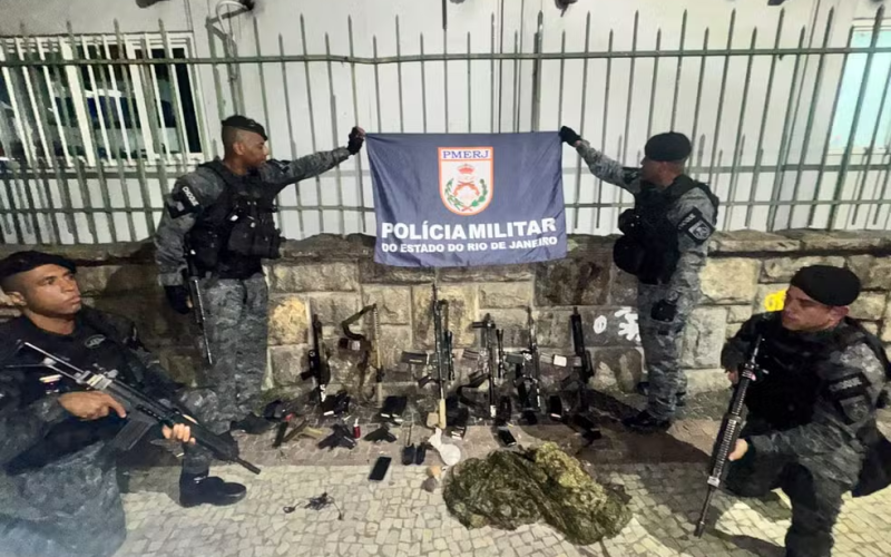 🚨 Confronto na Avenida Brasil: perseguição policial termina com cinco mortos no Rio de Janeiro