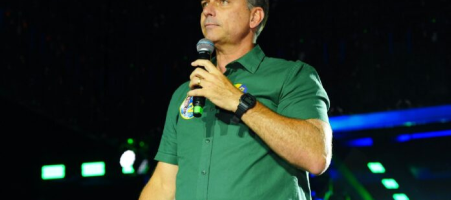 ⚖️ Moraes determina apreensão de passaportes de Flávio Bolsonaro