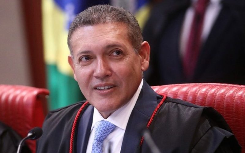 🏛️ Nunes Marques assume desafios no TSE em cenário eleitoral de alta tensão