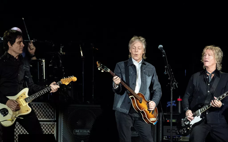 Paul McCartney anuncia novo álbum aos 83 anos e revisita origens musicais em Liverpool