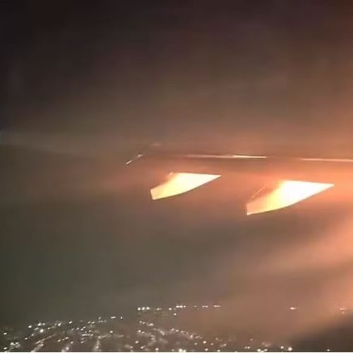 Avião da Delta apresenta falha em motor após decolagem e faz pouso de emergência em Guarulhos