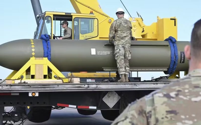 💣 Trump mira montanha nuclear no Irã; bomba de 14 toneladas pode ser decisiva